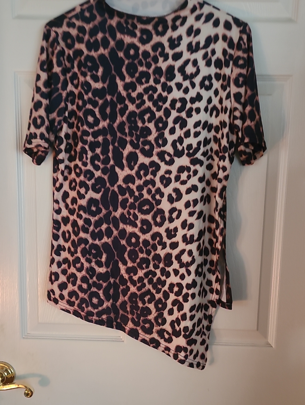 Leopard Print Short Sleeve Women's Top in Black and Cream
